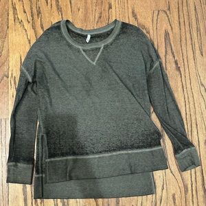 Z supply, size small, army green, long sleeve top